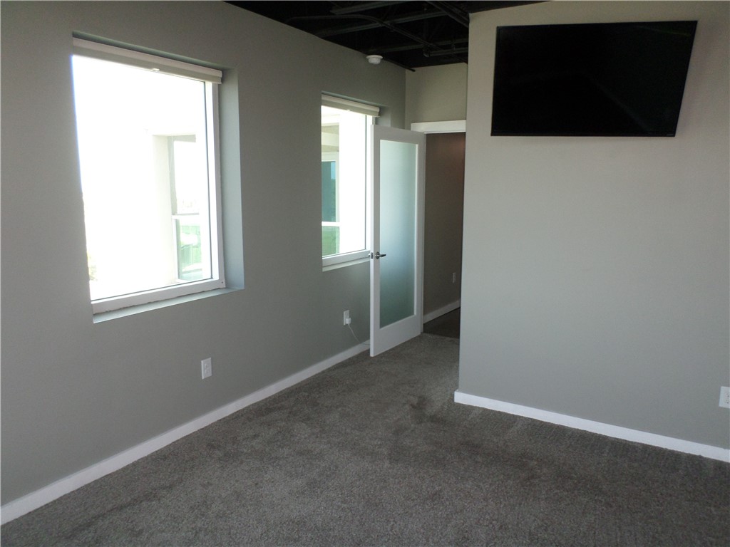 901 N Upper Broadway St 306 Property Photo 7