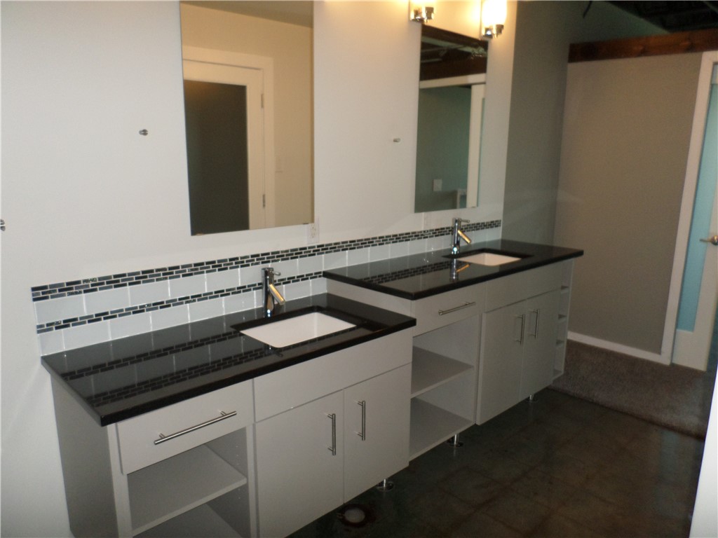901 N Upper Broadway St 306 Property Photo 9