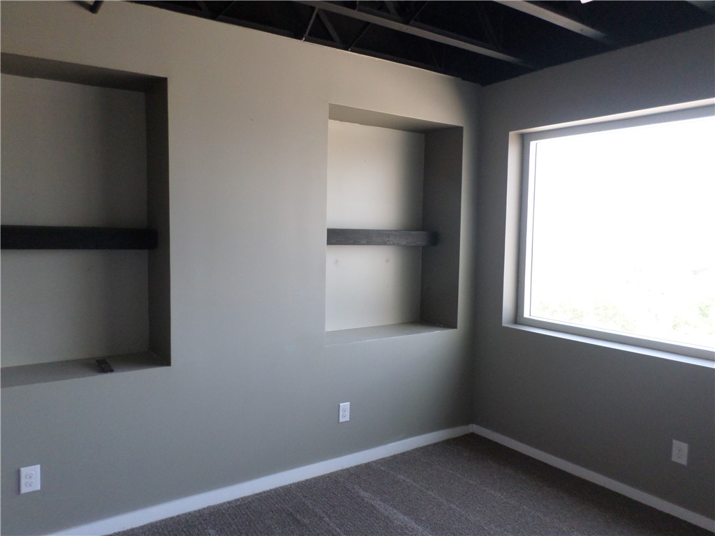 901 N Upper Broadway St 306 Property Photo 12