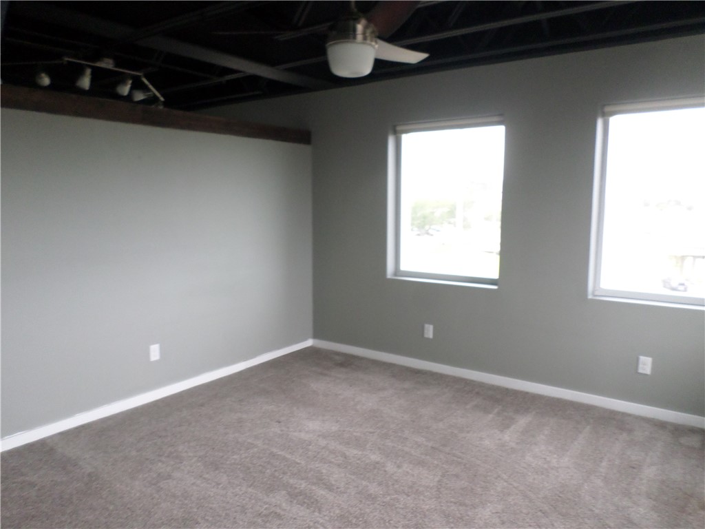 901 N Upper Broadway St 306 Property Photo 26