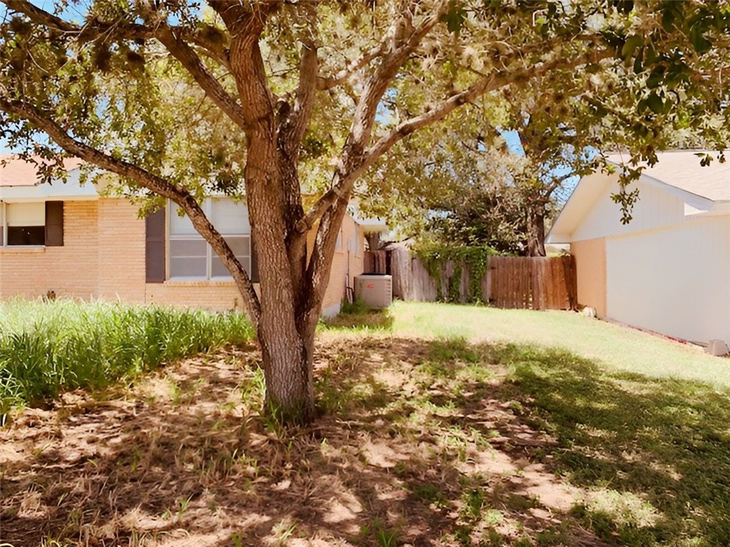 1403 Oriole Property Photo 2
