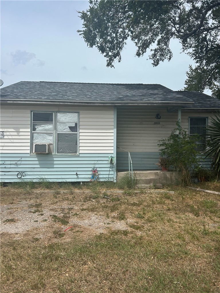5102 Williams Dr Property Photo 1