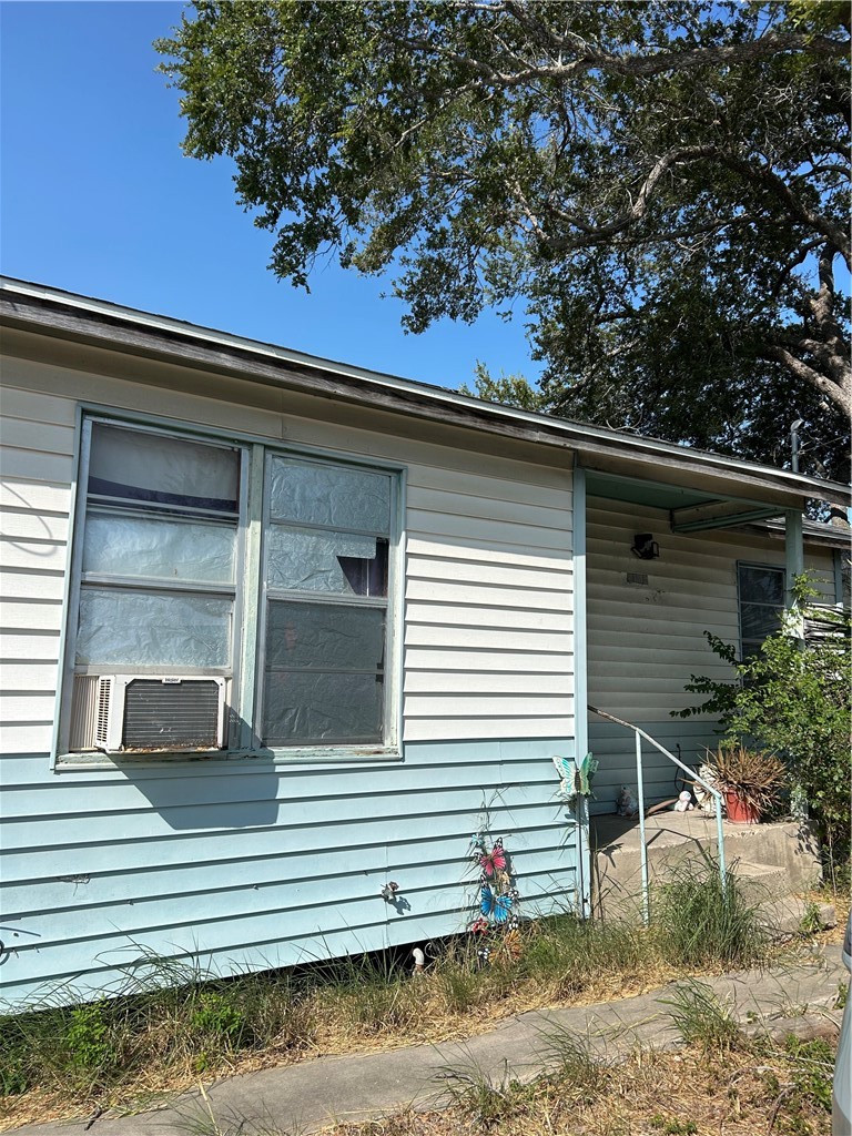 5102 Williams Dr Property Photo 2