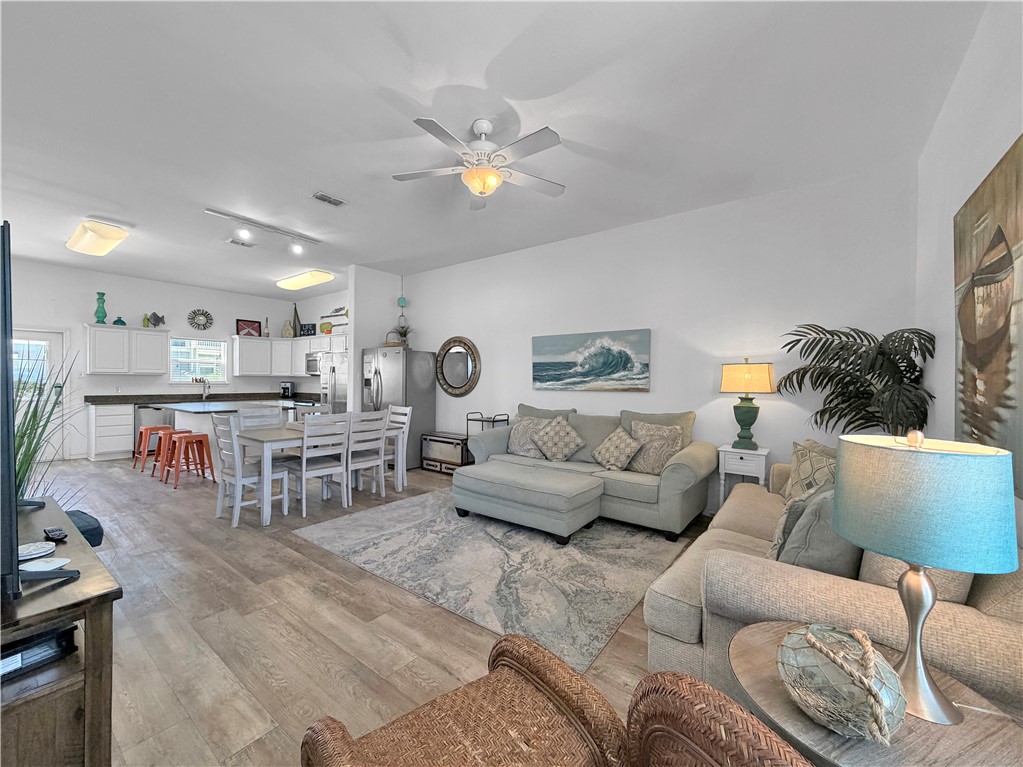 15232 Beach Way Dr Property Photo 8