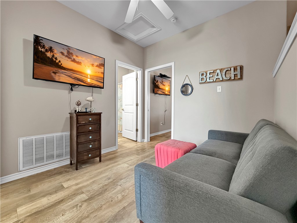 15232 Beach Way Dr Property Photo 19