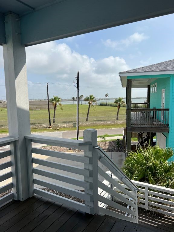 104 Port Isabel St Property Photo 7