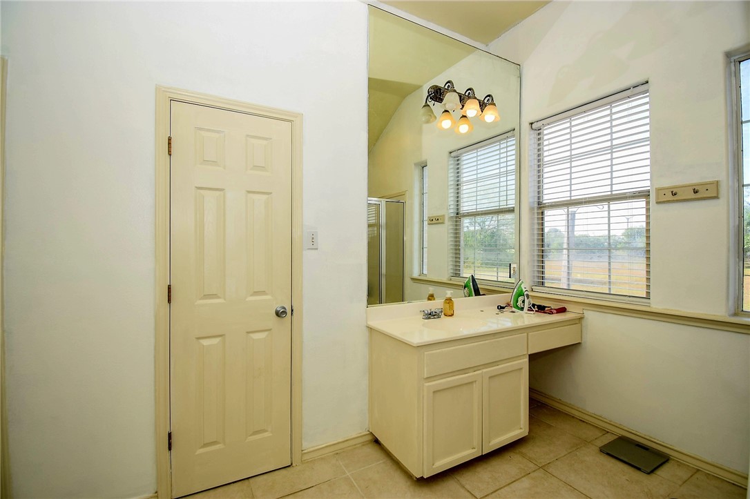 2200 Gabriel Ct Property Photo 9