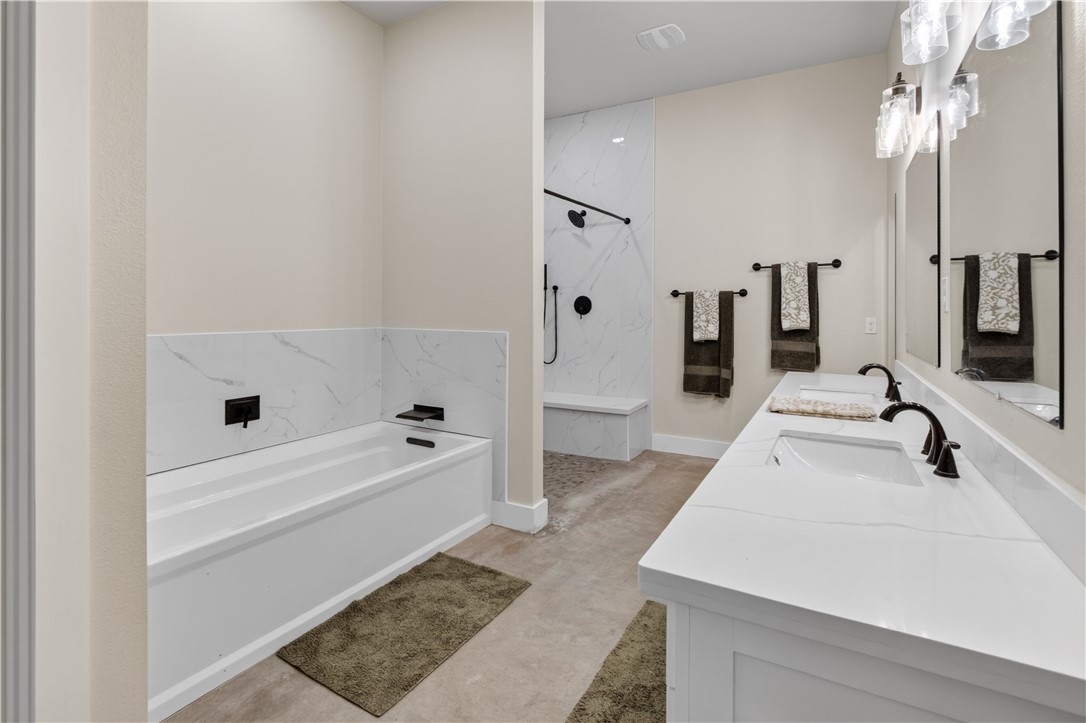 1056 Glenoak Dr Property Photo 22