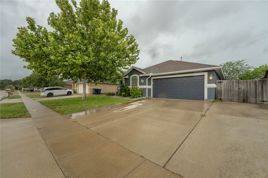 3826 Holland Dr
