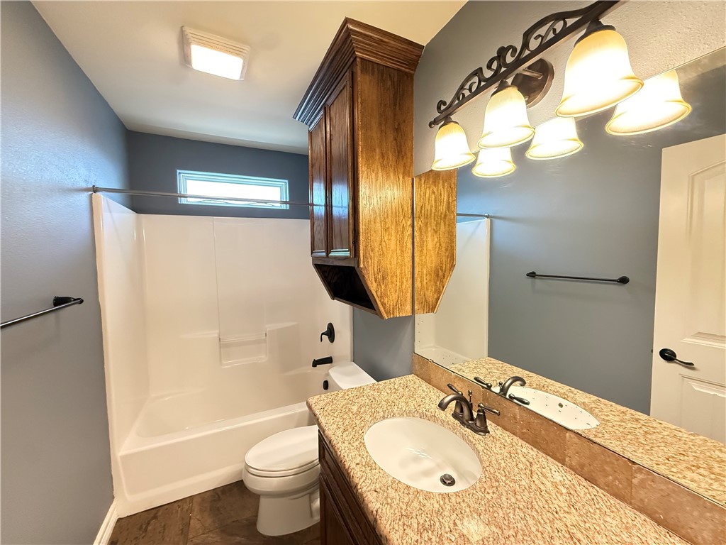 3826 Holland Dr Property Photo 29