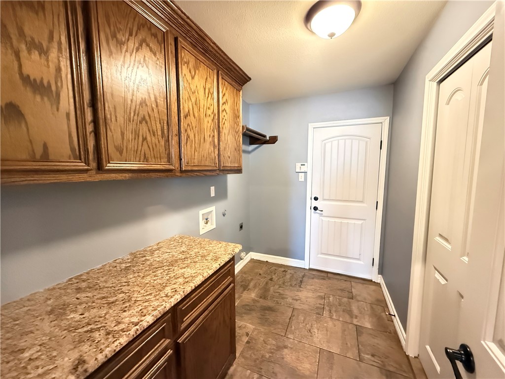 3826 Holland Dr Property Photo 31