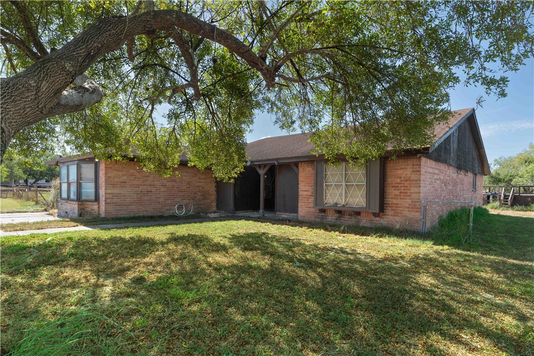 4132 Colony Dr Property Photo 1