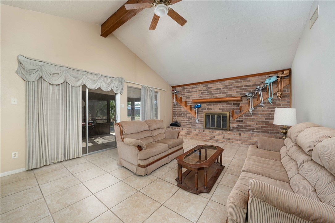 4132 Colony Dr Property Photo 11
