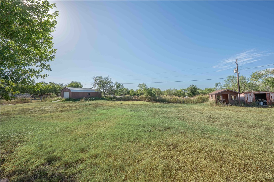 4132 Colony Dr Property Photo 32