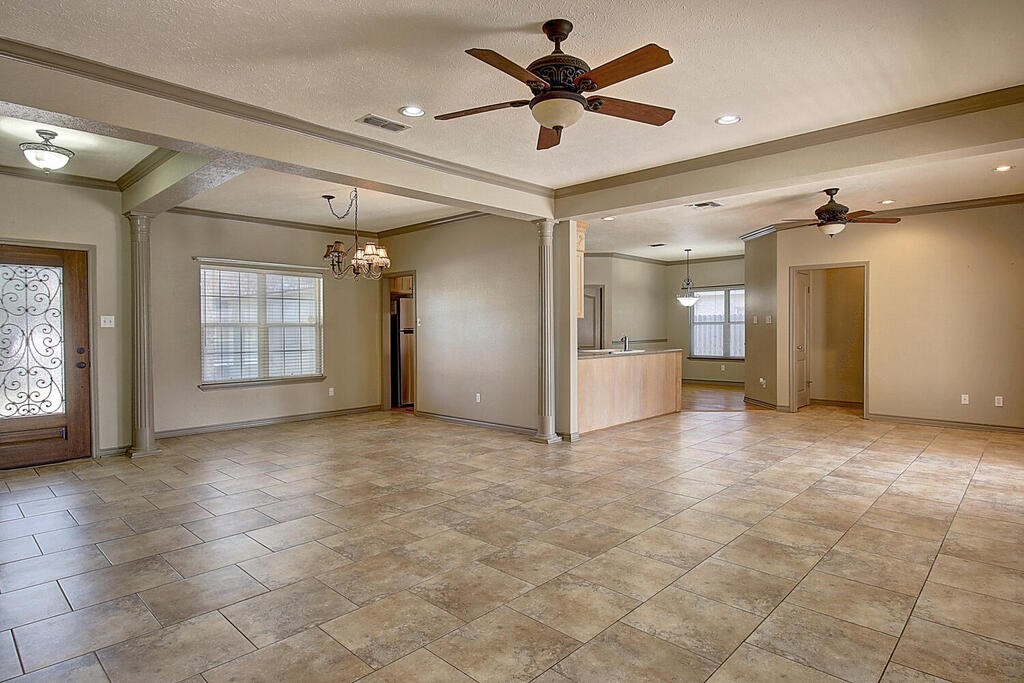 7642 Dallas St Property Photo 9