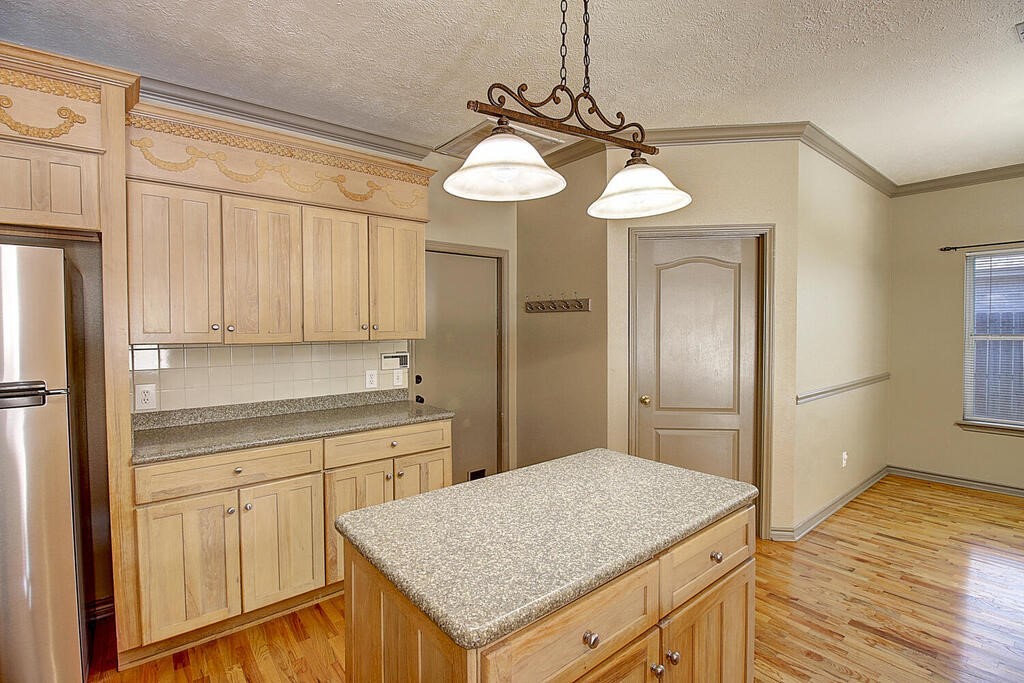 7642 Dallas St Property Photo 17