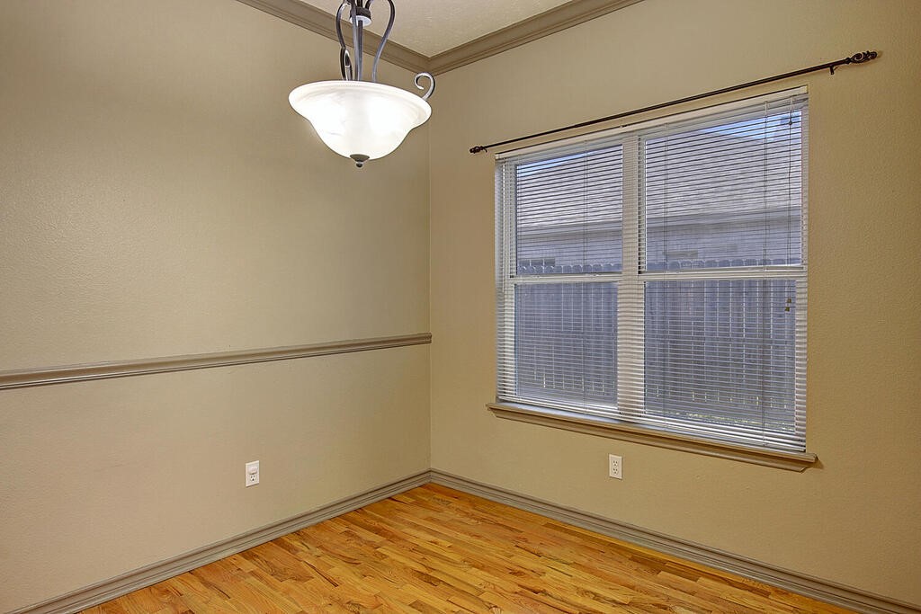 7642 Dallas St Property Photo 19