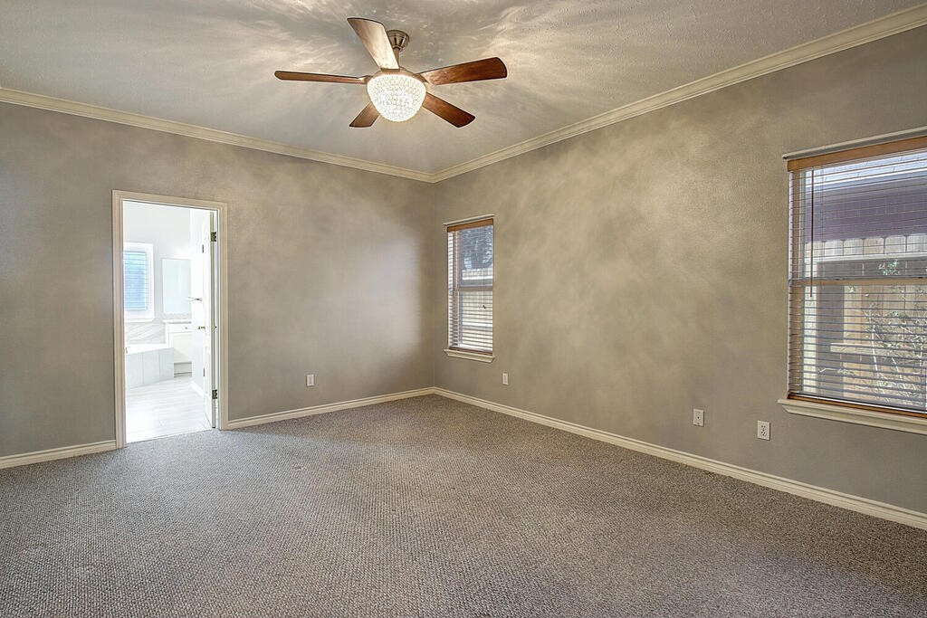 7642 Dallas St Property Photo 22