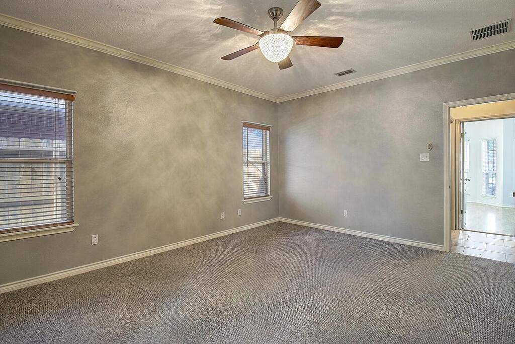 7642 Dallas St Property Photo 23