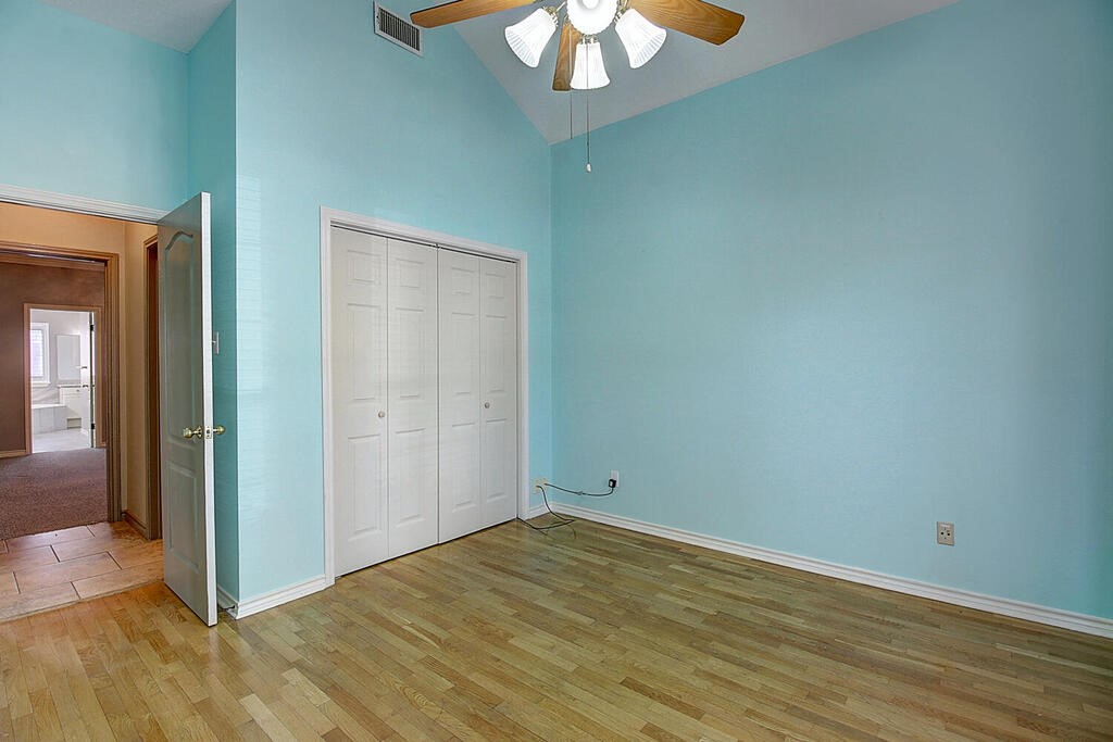 7642 Dallas St Property Photo 28