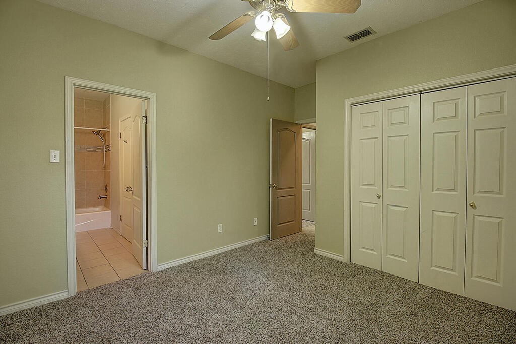 7642 Dallas St Property Photo 31