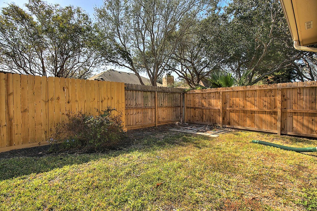 7642 Dallas St Property Photo 39
