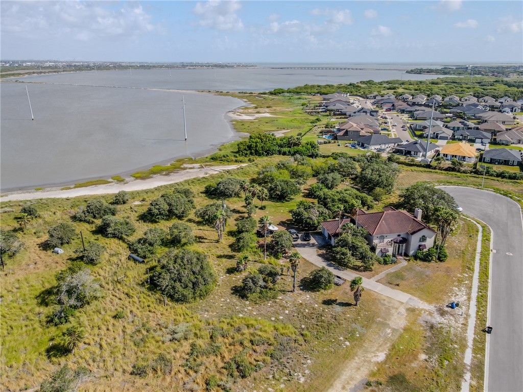 2305 Lords Of The Bay Ct Property Photo 5