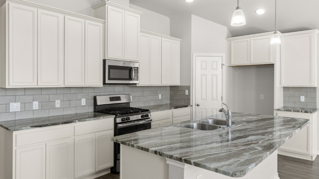 2106 Spoonbill Dr Property Photo 3