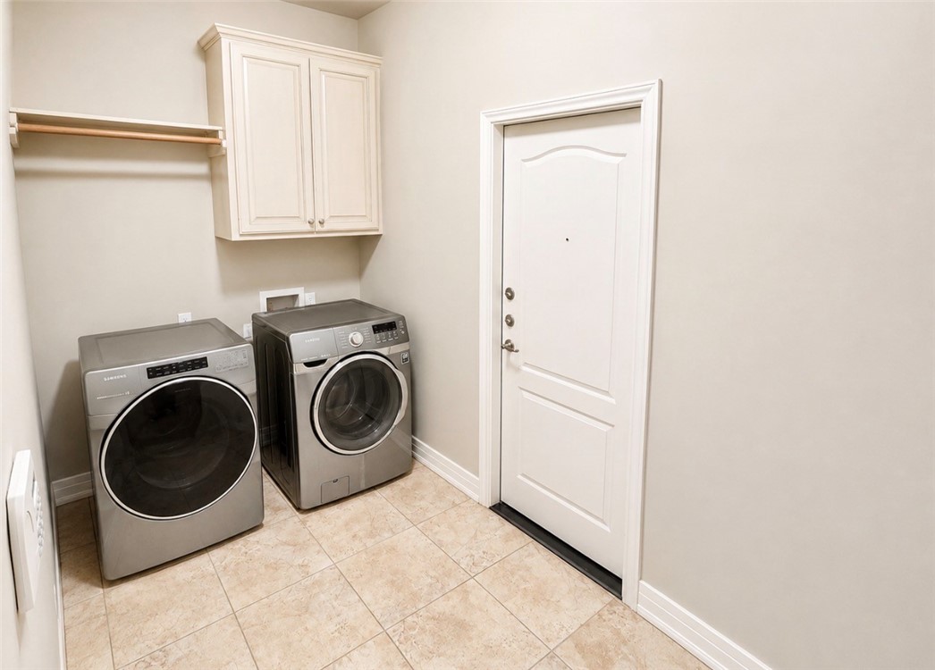 14730 Aquarius St Property Photo 6