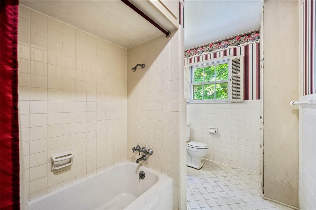 218 Mitchell St Property Photo 23