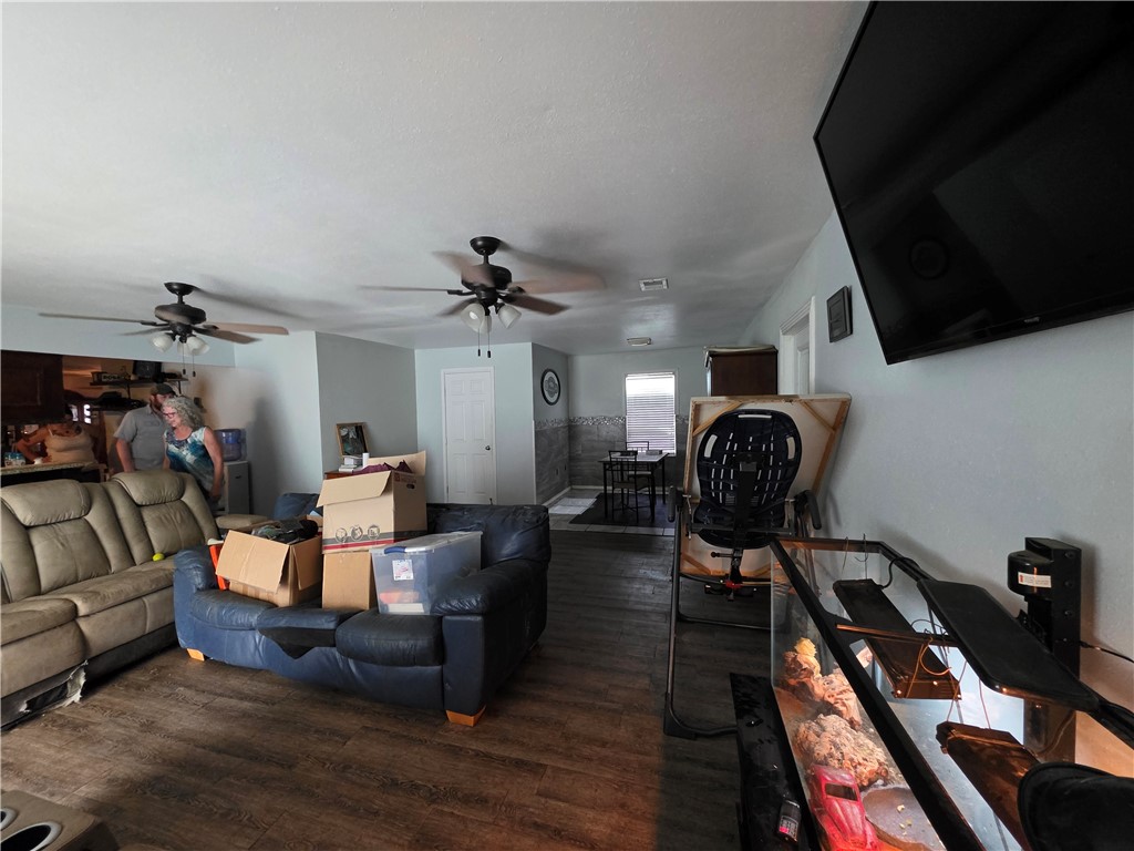 1401 Fm 1069 Property Photo 13