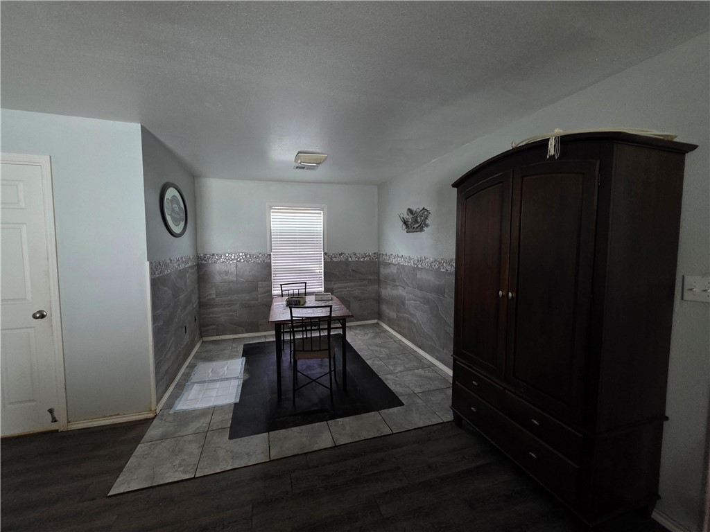 1401 Fm 1069 Property Photo 14
