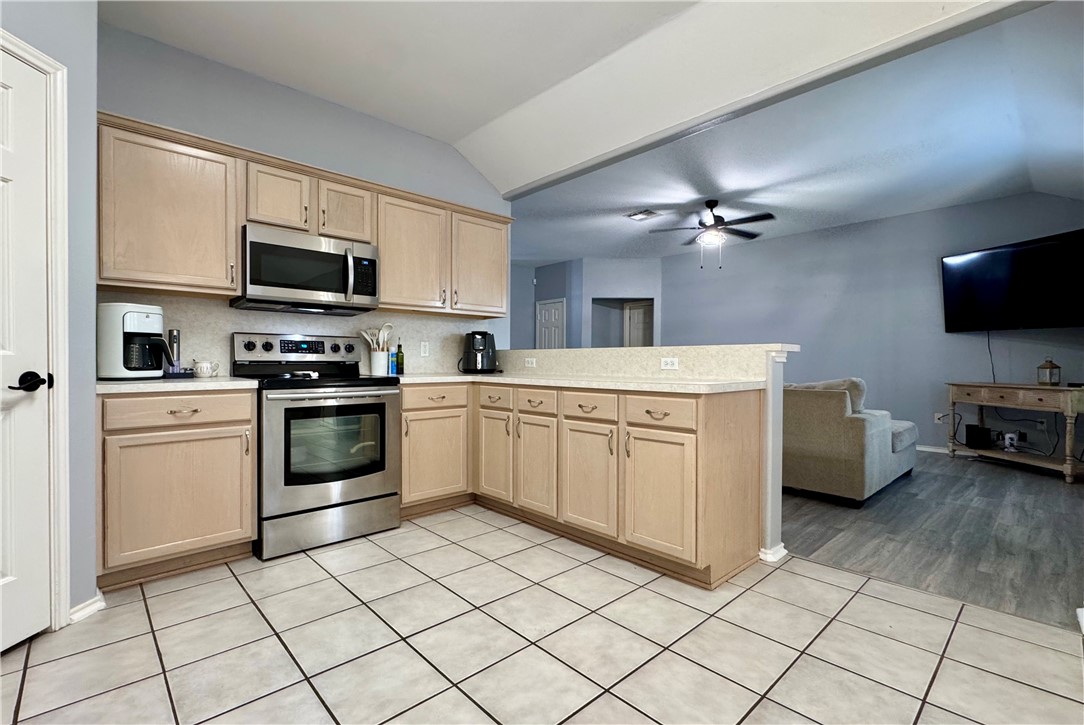 2111 Bay Breeze Property Photo 10