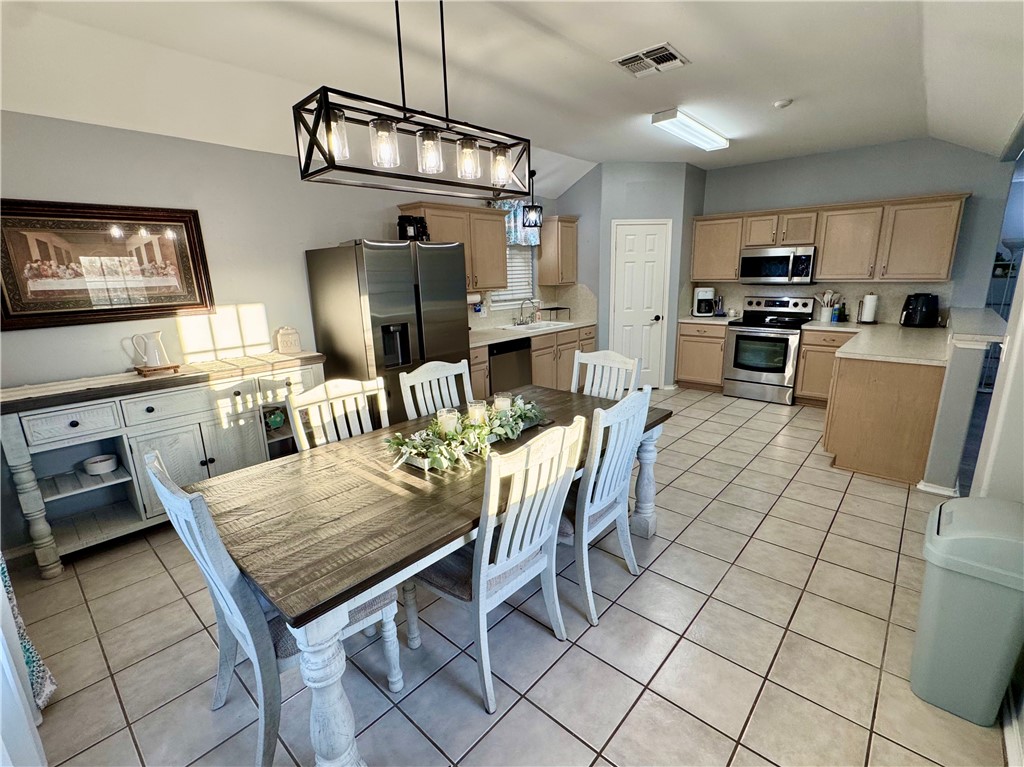 2111 Bay Breeze Property Photo 12