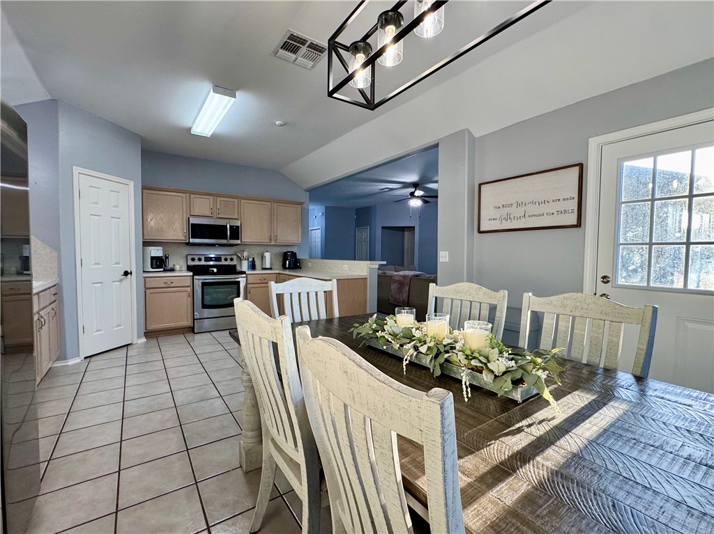 2111 Bay Breeze Property Photo 13