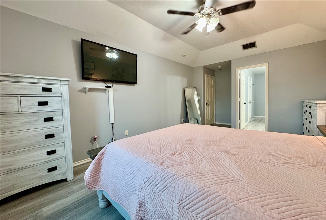 2111 Bay Breeze Property Photo 21