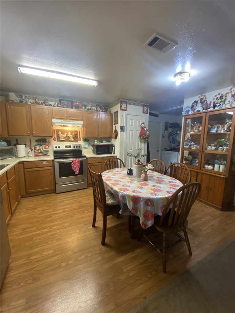 502 Gardenia St Property Photo 9