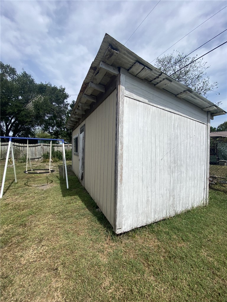 502 Gardenia St Property Photo 23