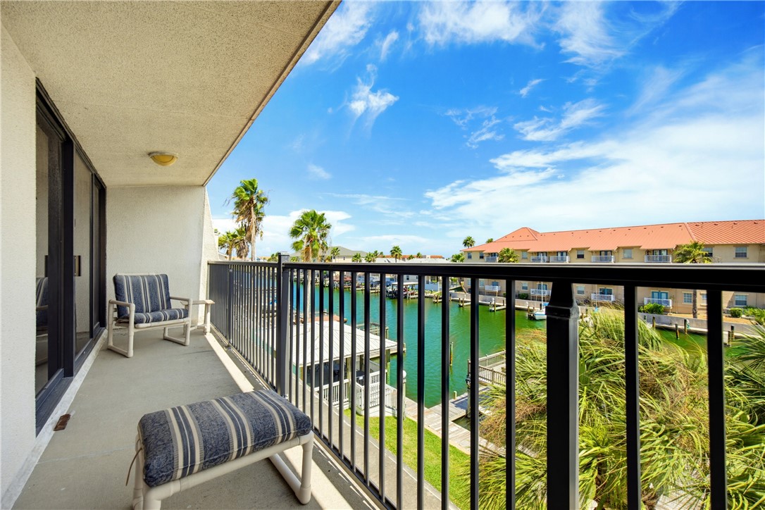 14514 E Cabana St E 301 Property Photo 3