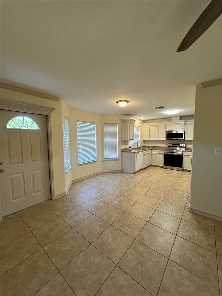 100 Moss Property Photo 12