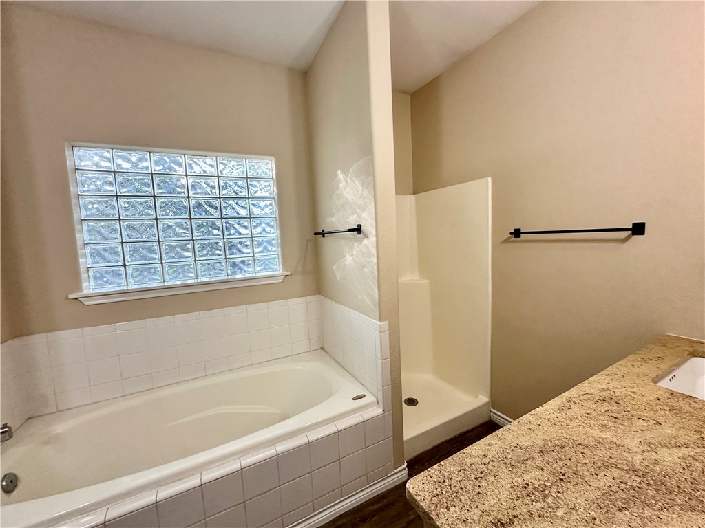 1422 W Deberry Ave Property Photo 14