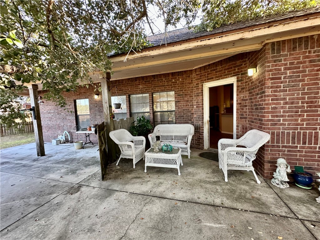 1422 W Deberry Ave Property Photo 25