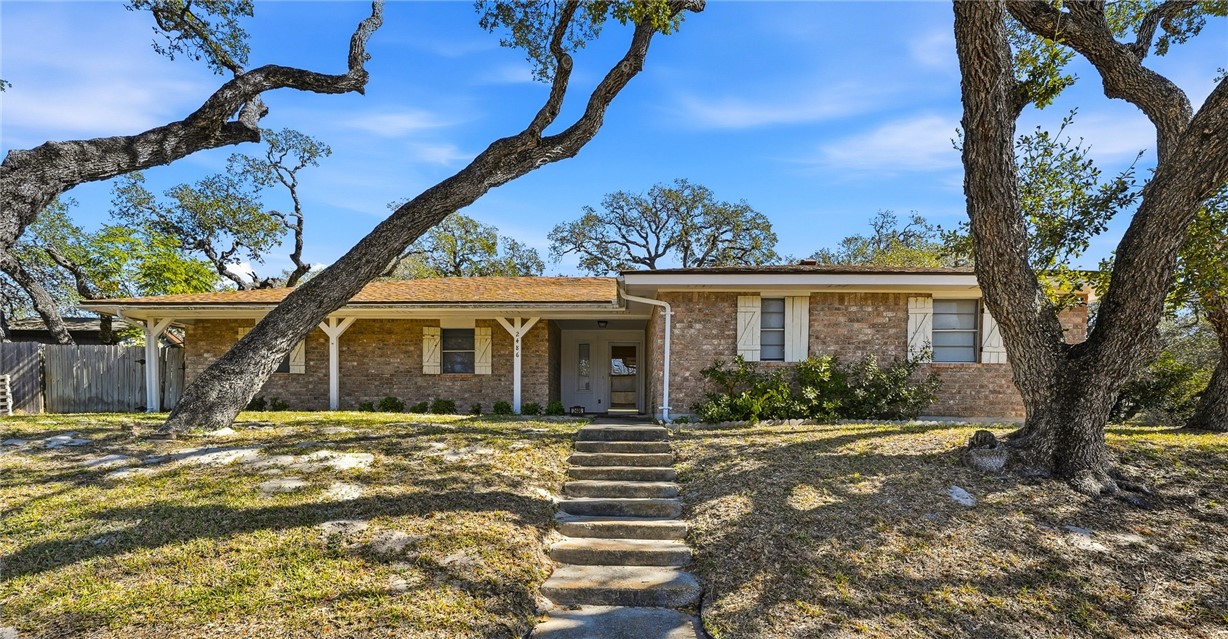 2486 Oak Park Property Photo 1