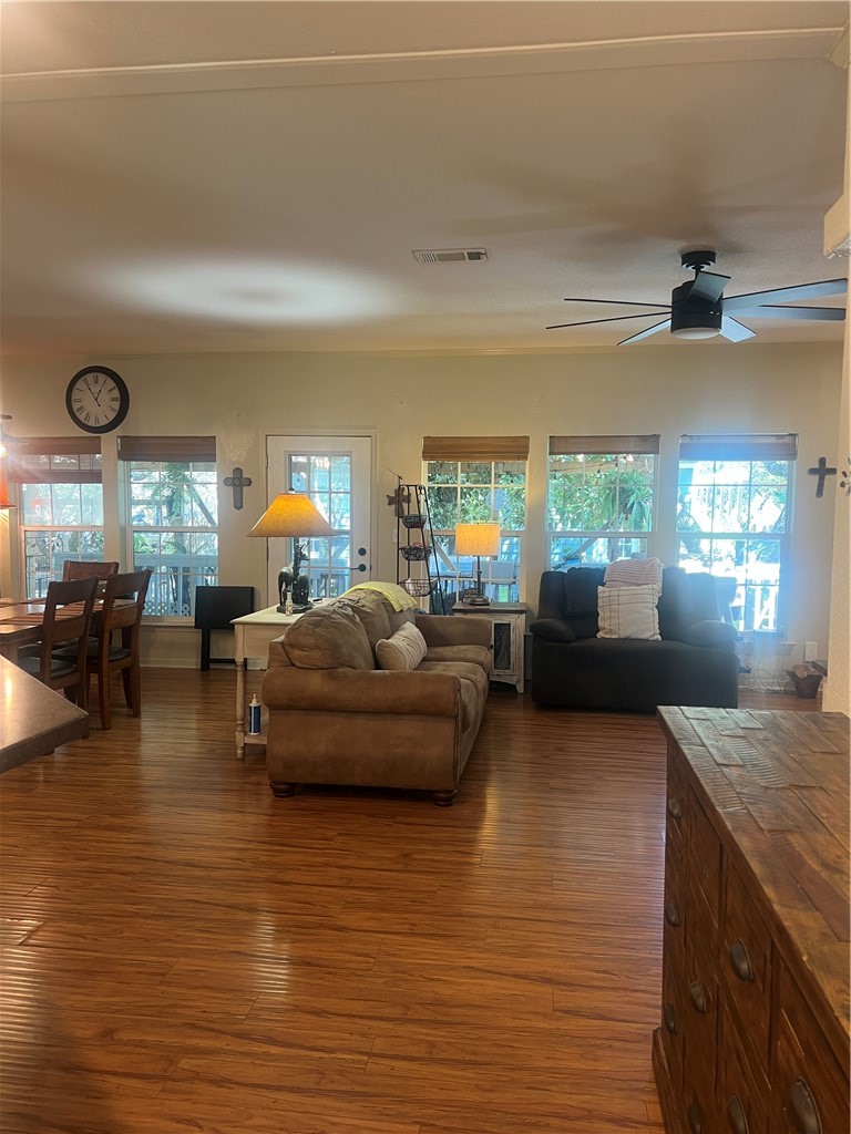 1708 W Mcclung Property Photo 8