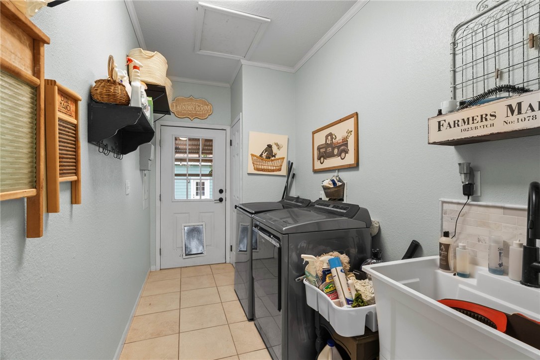 1708 W Mcclung Property Photo 17