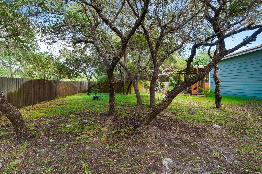 1708 W Mcclung Property Photo 18