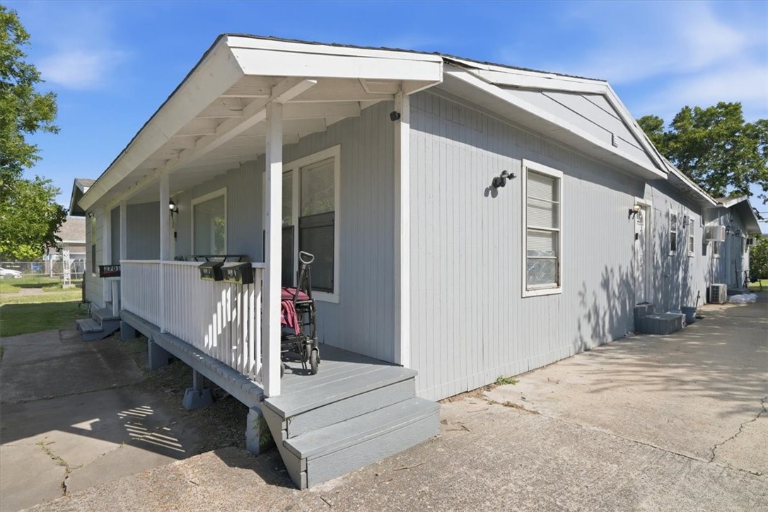 2701 Nemec St Property Photo 2
