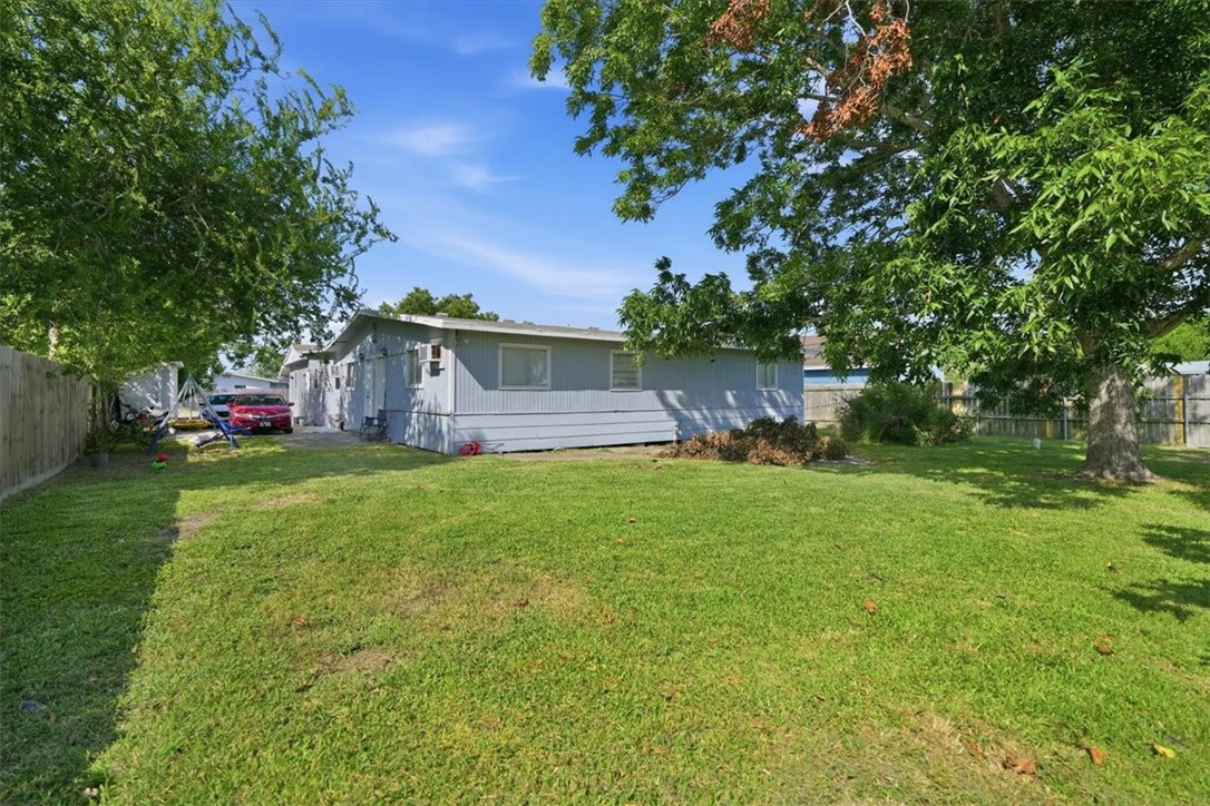 2701 Nemec St Property Photo 38
