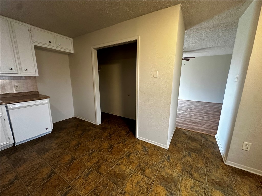 4922 Monitor St Property Photo 3