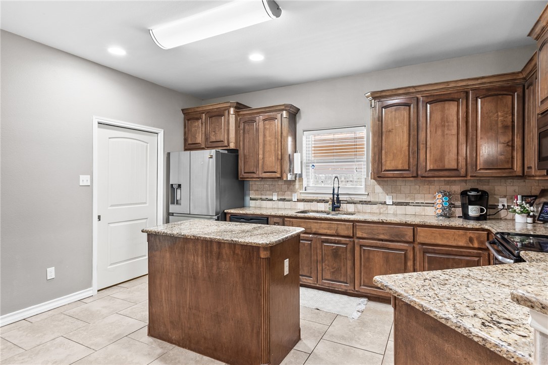 2118 Retta Dr Property Photo 12